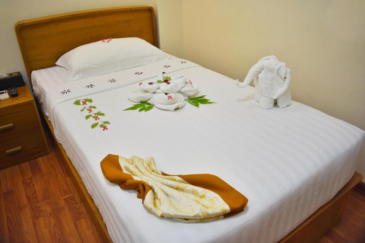 Shwe Poe Eain Hotel New Bagan Exterior photo