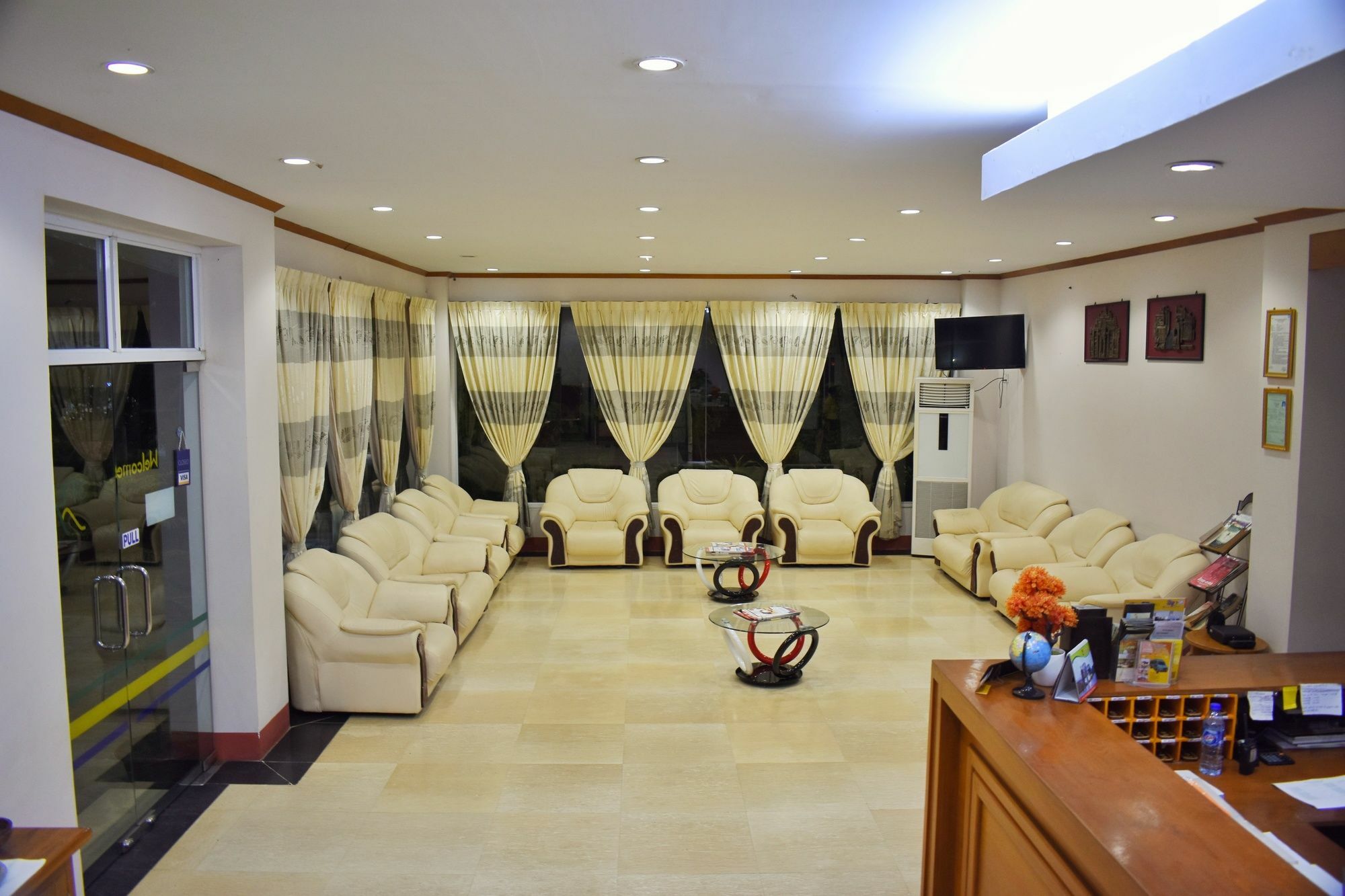 Shwe Poe Eain Hotel New Bagan Exterior photo