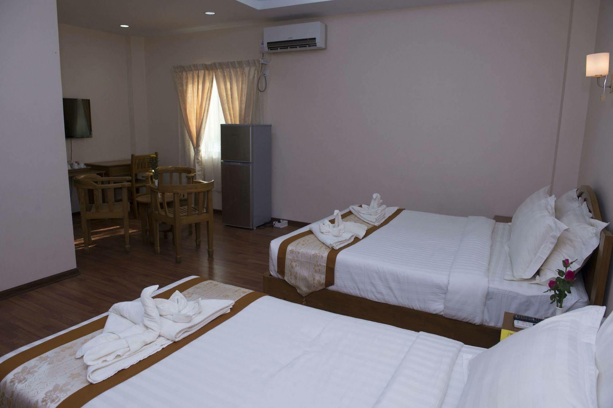 Shwe Poe Eain Hotel New Bagan Exterior photo